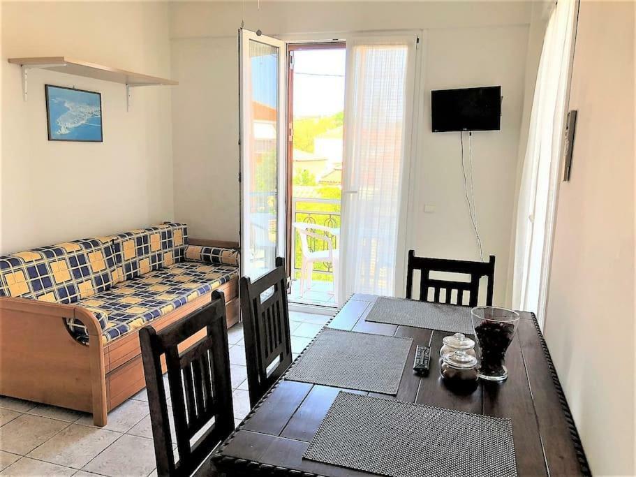 Mythos Suites-Apollo Apartment Methoni  Bagian luar foto